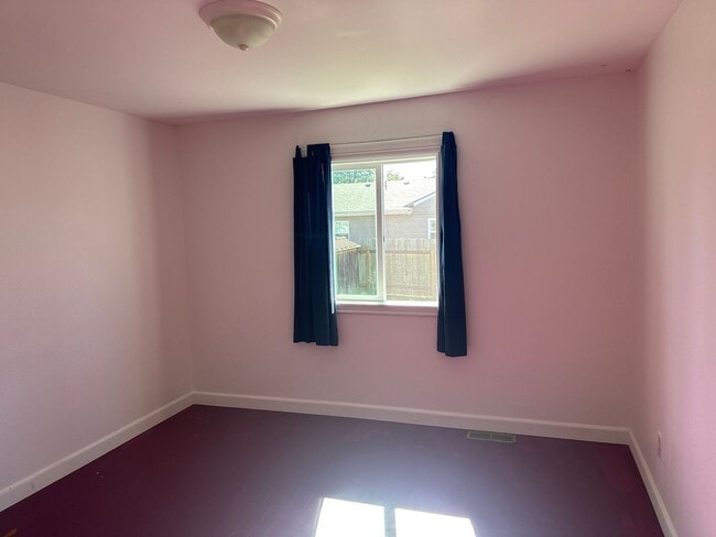 Building Photo - 2 bedroom home in Mount Vernon