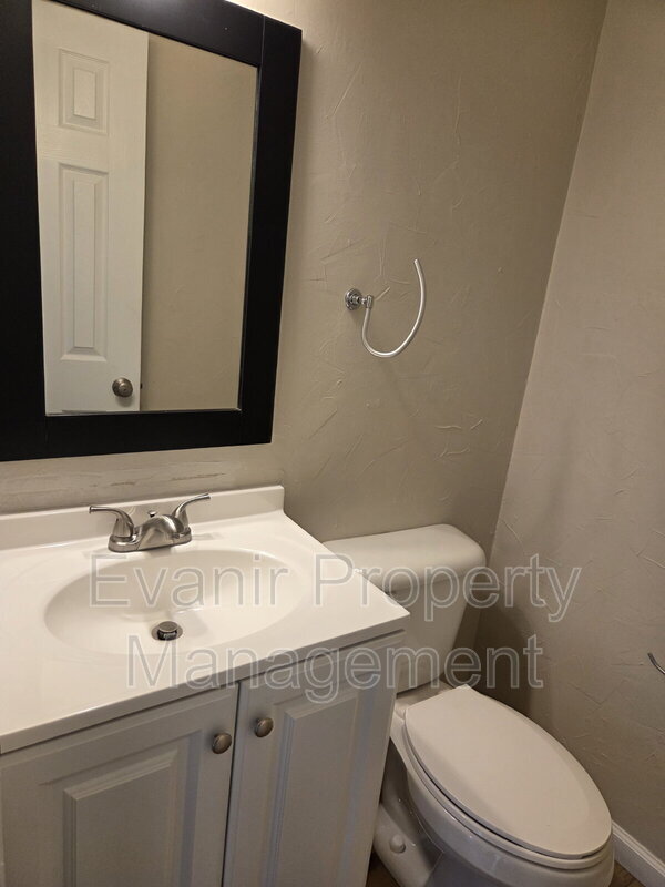 Building Photo - 3623 Bolamo Dr