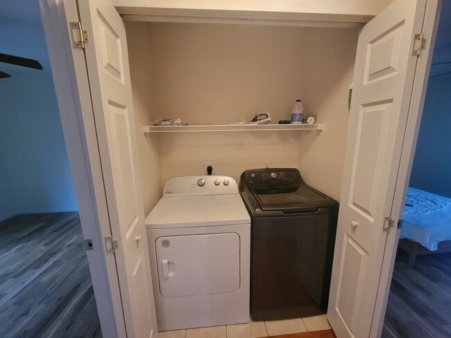 Building Photo - 160 Turkey Hollow Ct