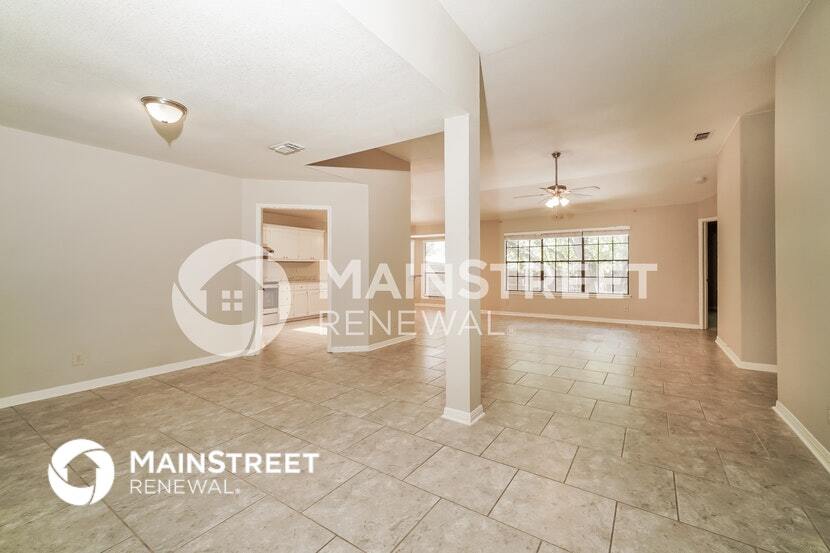 Building Photo - 121 Plaza Dr