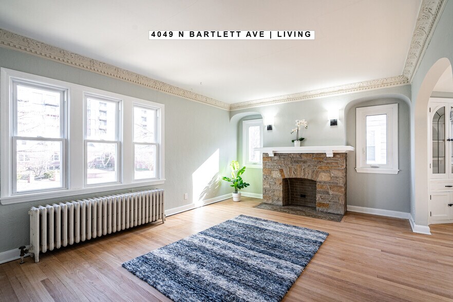 Building Photo - 4049 N Bartlett Ave