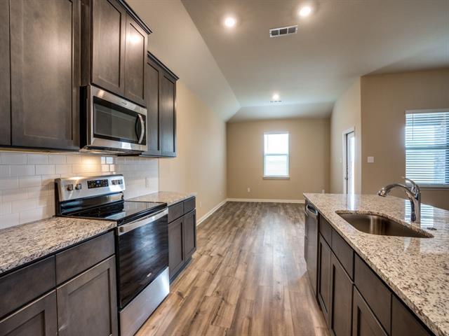 Building Photo - 233 Enchanted Way