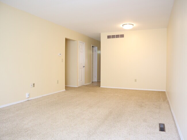Building Photo - 951 Barclay Ln