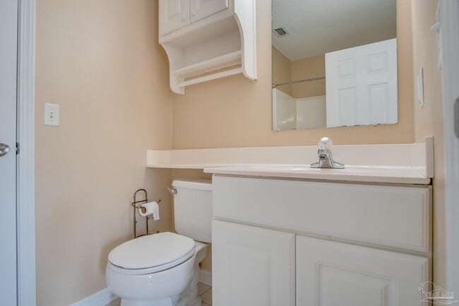 Building Photo - 2741 Bay Club Dr