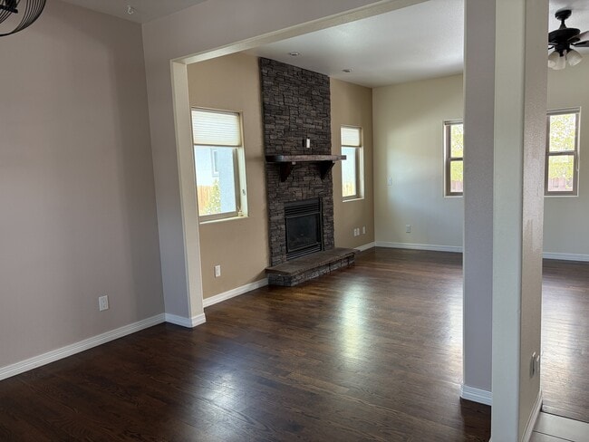 Building Photo - 4221 Chippewa Dr