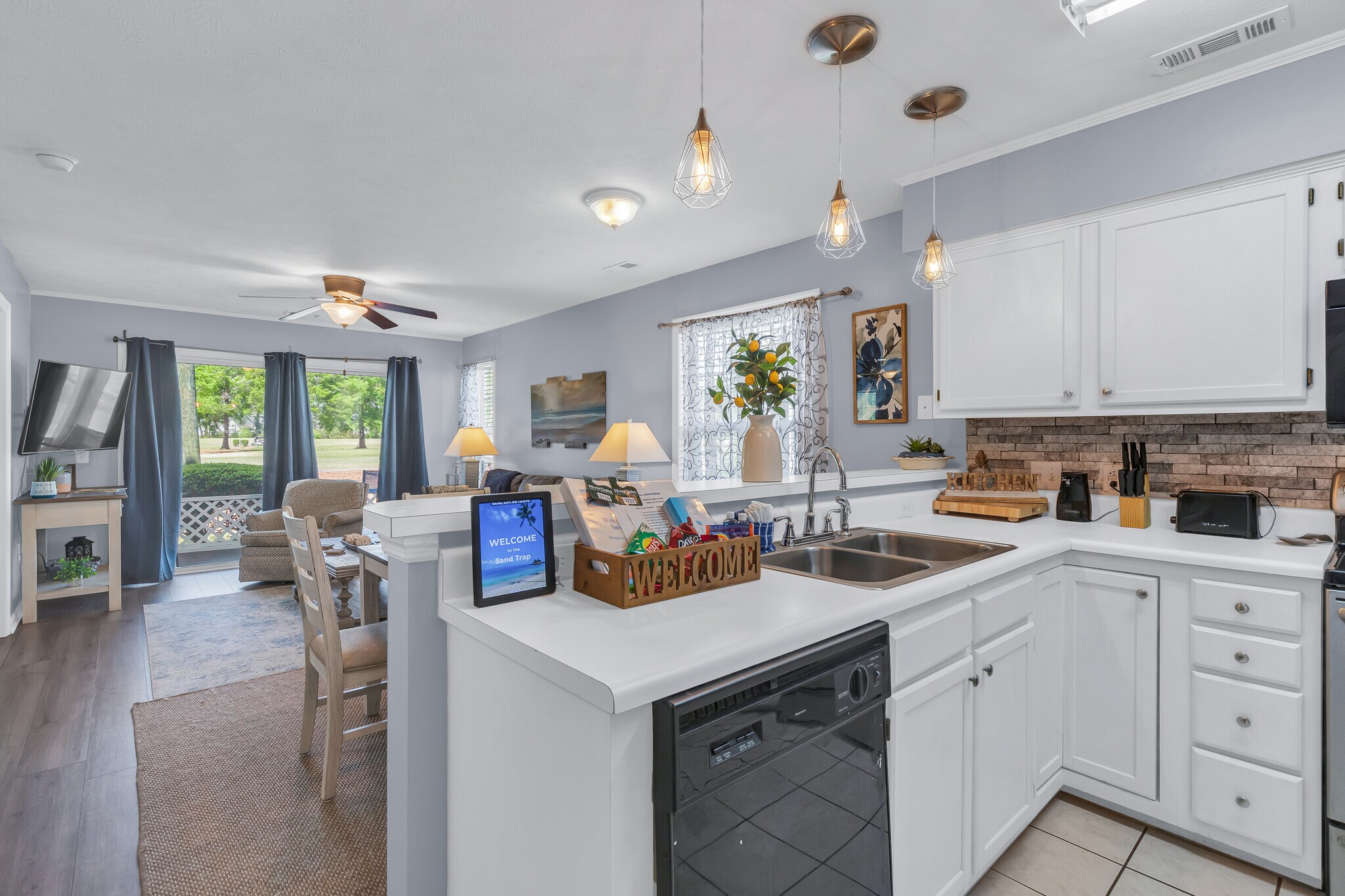 Building Photo - 589 Blue River Ct