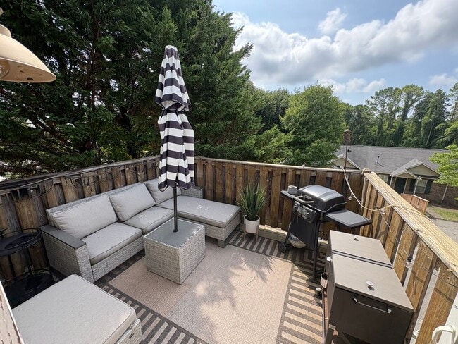 Building Photo - 813 Calypso Way