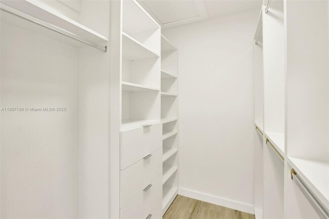 Building Photo - 9210 SW 136th St Cir