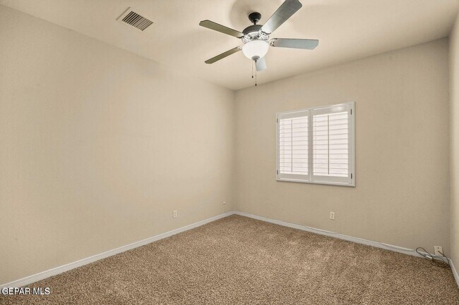 Building Photo - 14117 Rainbow Point Dr
