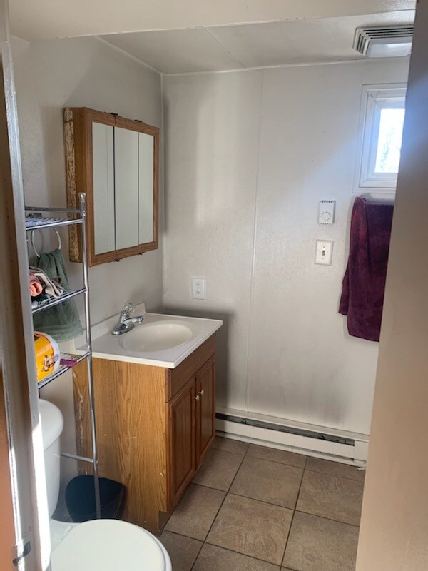 Building Photo - 516 Monroe St