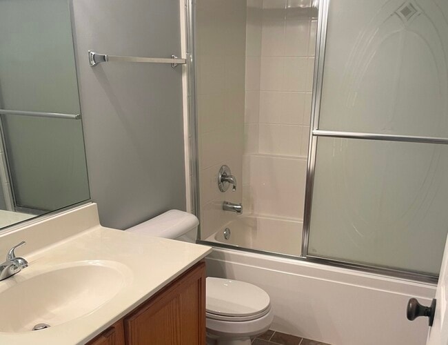 Building Photo - 453 Pine Lake Cir