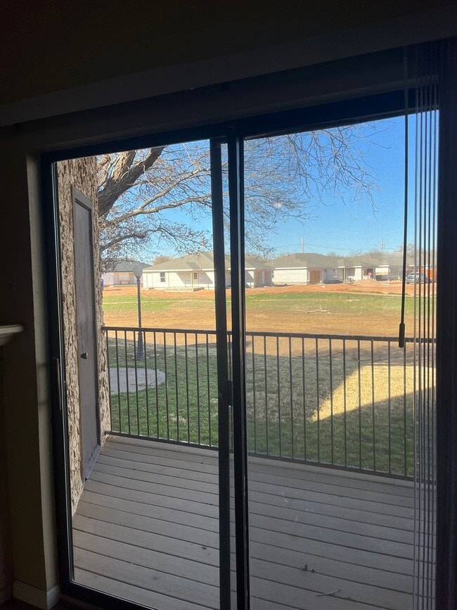 Building Photo - 1020 Mockingbird Ln