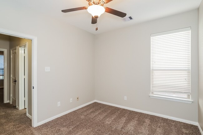 Building Photo - 7426 Upland Mill Ln