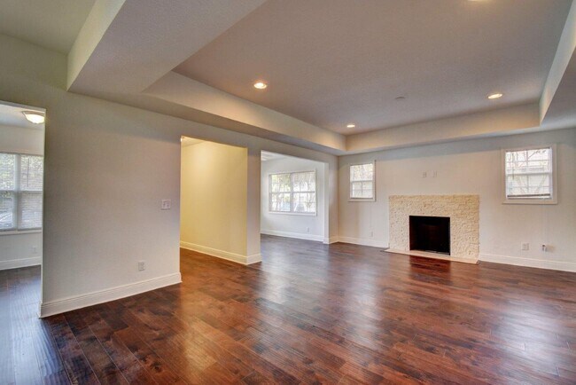 Building Photo - 340 Walton Blvd