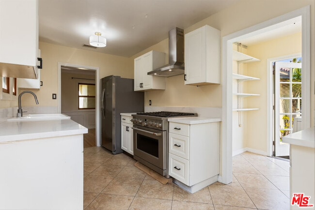 Building Photo - 1976 S Preuss Rd