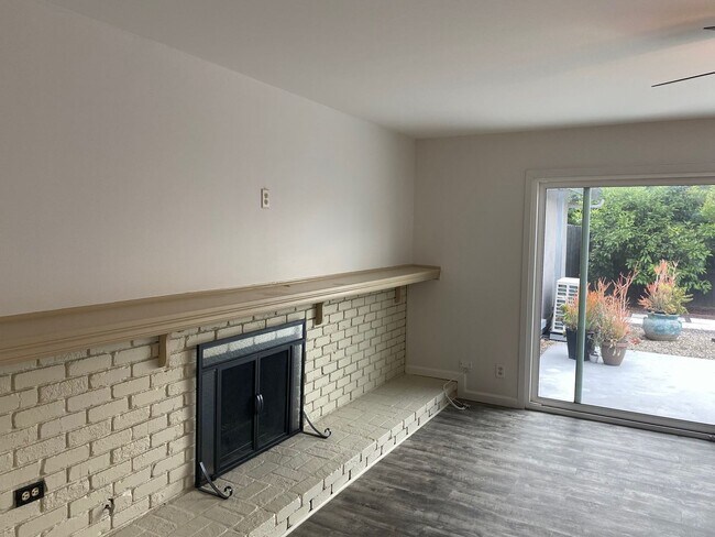 Building Photo - Weston Circle - Main