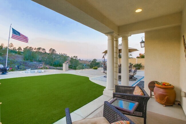 Building Photo - 452 Taylor Dr