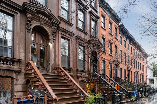 Entrance - 408 Grand Ave