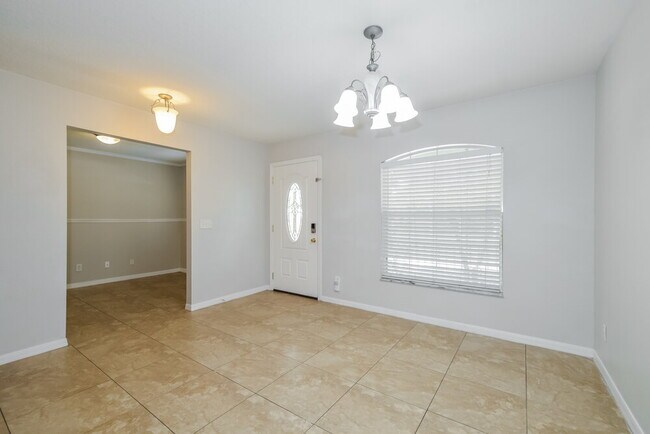 Building Photo - 708 Haven Oak Ct