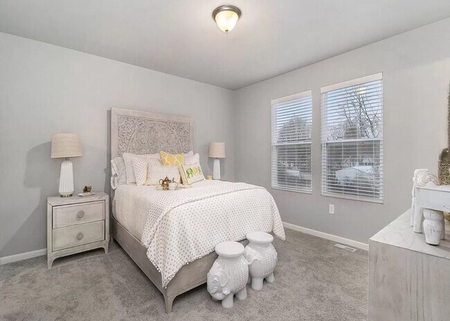 Building Photo - March Availability in Tiburon!