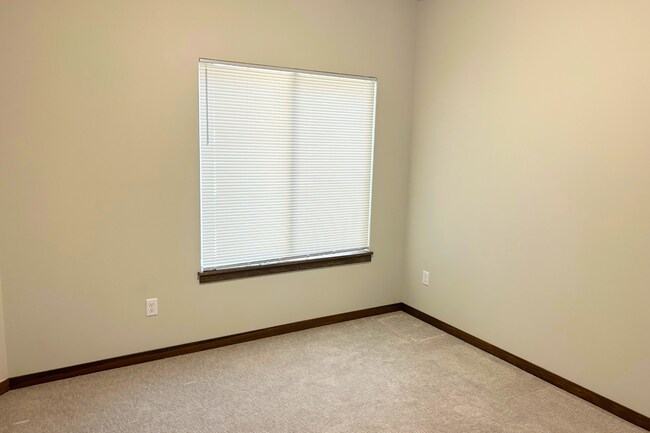 Building Photo - New Ranch Style 2 Bed 2 Bath Townhome