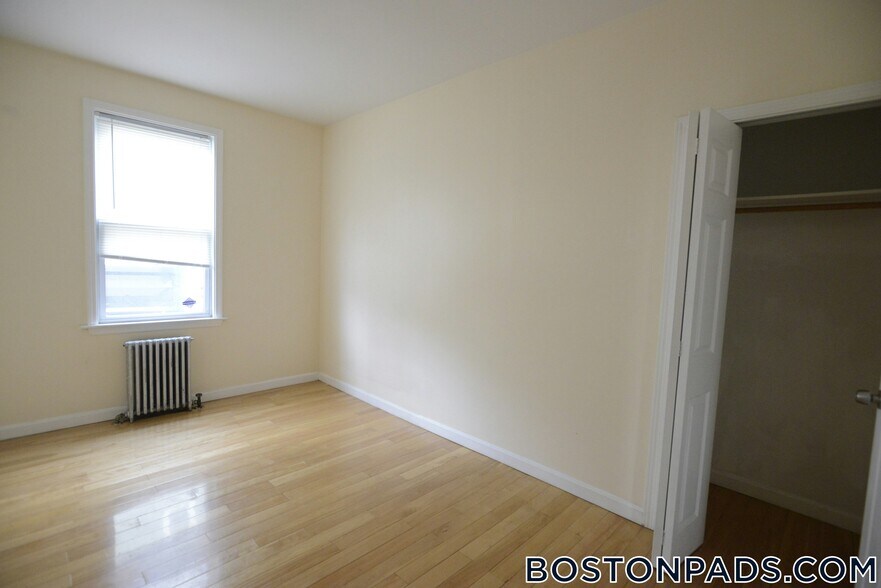 Building Photo - 108 Boston St
