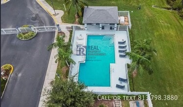 Building Photo - 1415 Summergate Dr