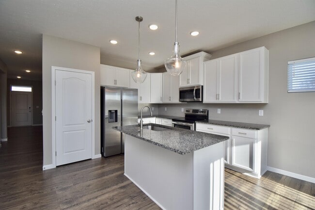 Building Photo - 1601 Ashbury Ct