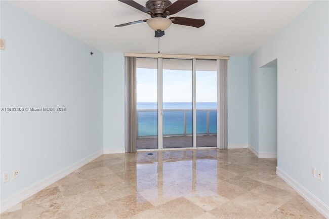 Building Photo - 17201 Collins Ave