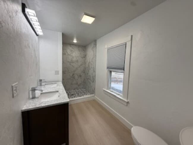 Building Photo - 16 Panorama Dr