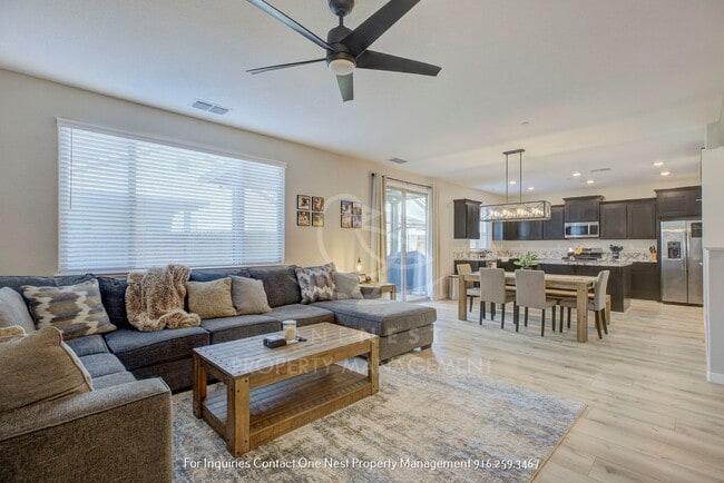 Building Photo - Stunning 4-bedroom, 3-bathroom Home in the heart of Lincoln!