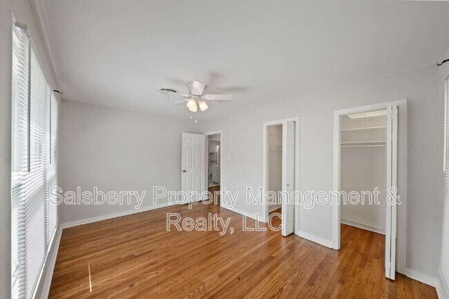 Building Photo - 5601 N Schilder Dr