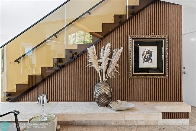 Building Photo - 2416 Bayview Dr