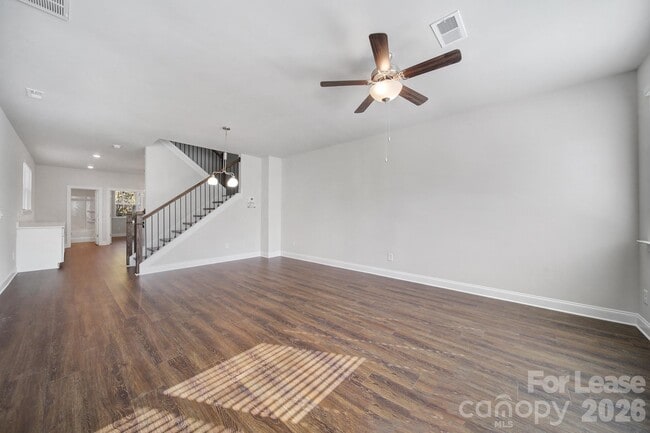 Building Photo - 2432 Arty Ave