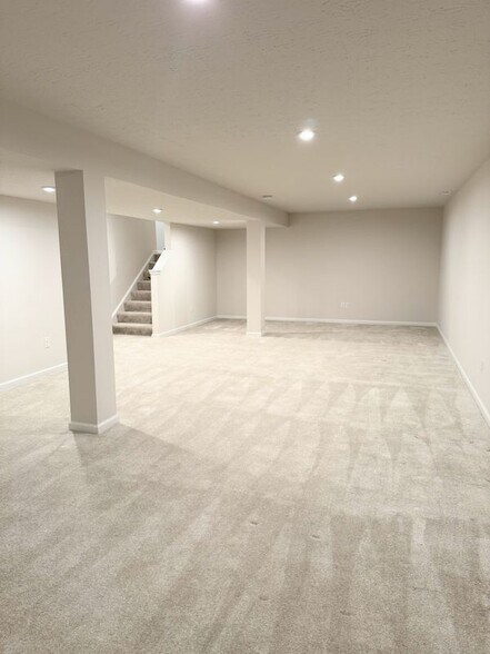 Building Photo - 6017 Outlook Ct