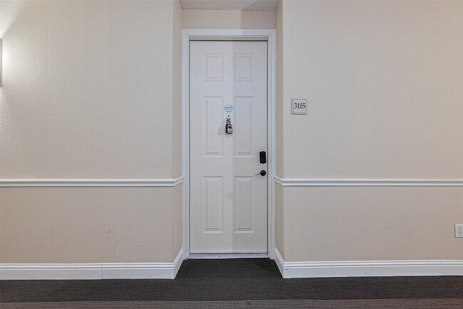 Building Photo - 7575 Kirby Dr