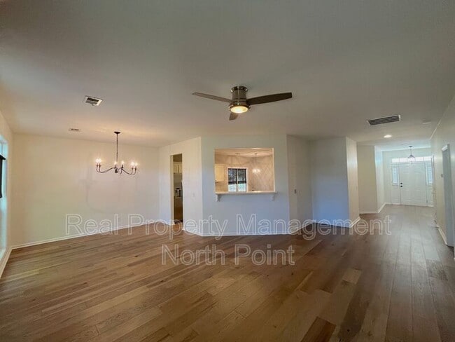 Building Photo - 155 Weatherstone Dr