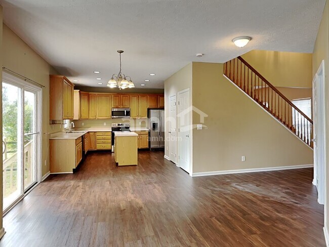 Building Photo - 453 Dakota Run