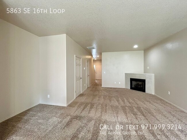 Building Photo - 5863 SE 16th Loop