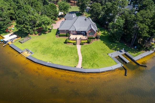 Building Photo - 488 Lakeside Ln