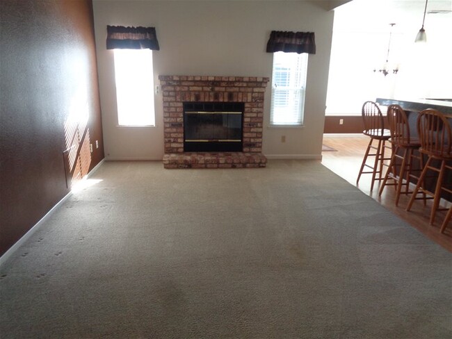 Building Photo - 1442 Zephyr Dr