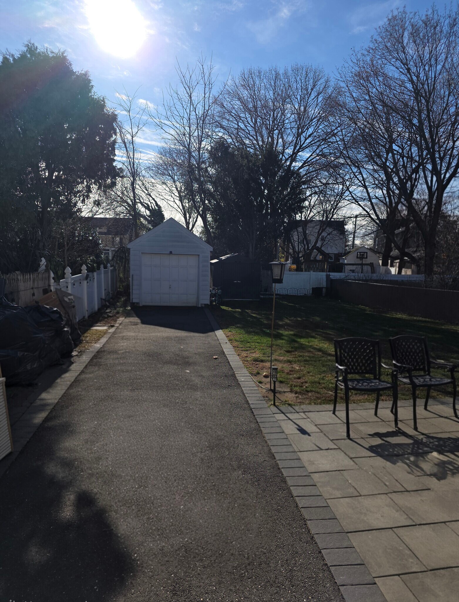 Building Photo - 11 Lawrence Ave