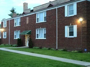 Building Photo - 9209 S Laflin St