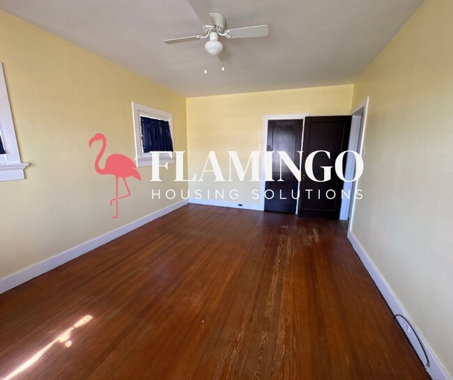 Building Photo - “Massive 8-Bedroom Home in Dayton – Rare Multi-Level Living Space”