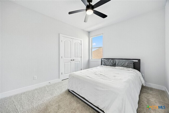 Building Photo - 1112 Lickety Ln