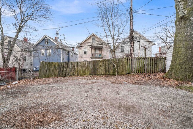 Building Photo - 1355 West Blvd