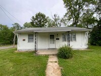 Building Photo - 847 E Seminary St
