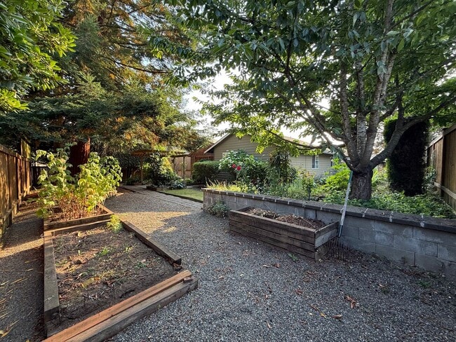 Building Photo - 15419 Mulberry Dr SE