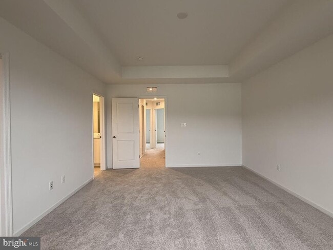 Building Photo - 453 Husky Trl