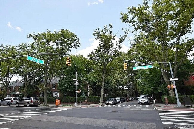 Building Photo - 41-32 44th St